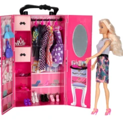 Adabela y su Armario con Accesorios