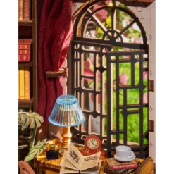 Rolife Silent Corner Study Diorama DIY