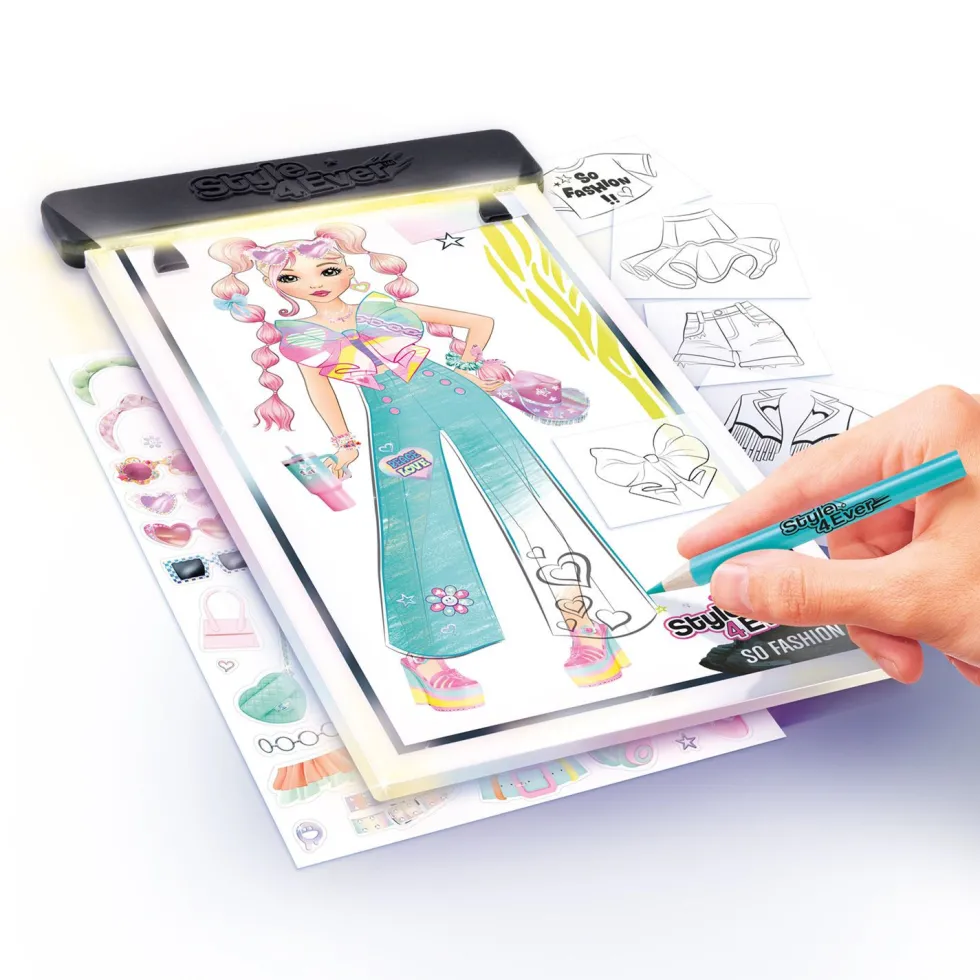 Style 4 Ever Fashion Designer Light-Up Pad